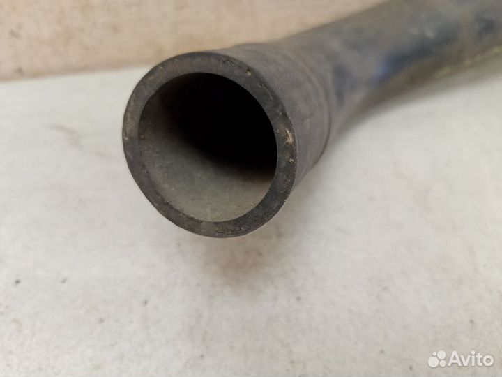 Патрубок системы охлаждения