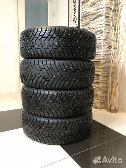 Nokian Tyres Hakkapeliitta 8 SUV 235/65 R17