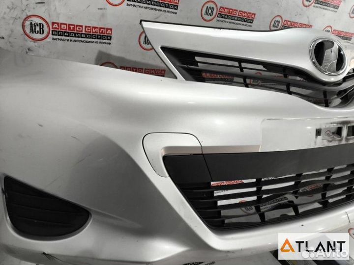 Бампер передний toyota vitz