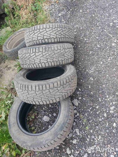 Pirelli Ice Zero 215/55 R16