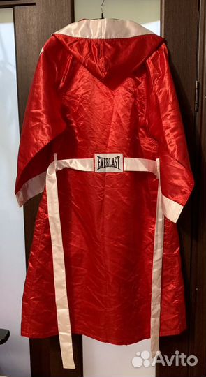 Боксерский халат Everlast с капюшоном