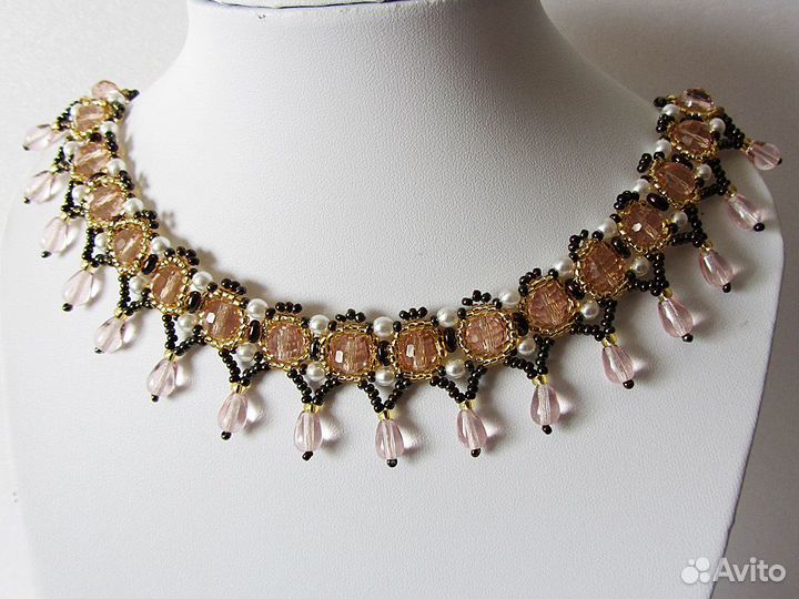 Колье ручной работы в ассортименте