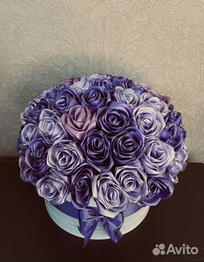 Готовый букет из атласных роз