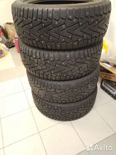 Pirelli Ice Zero 245/45 R19 102T