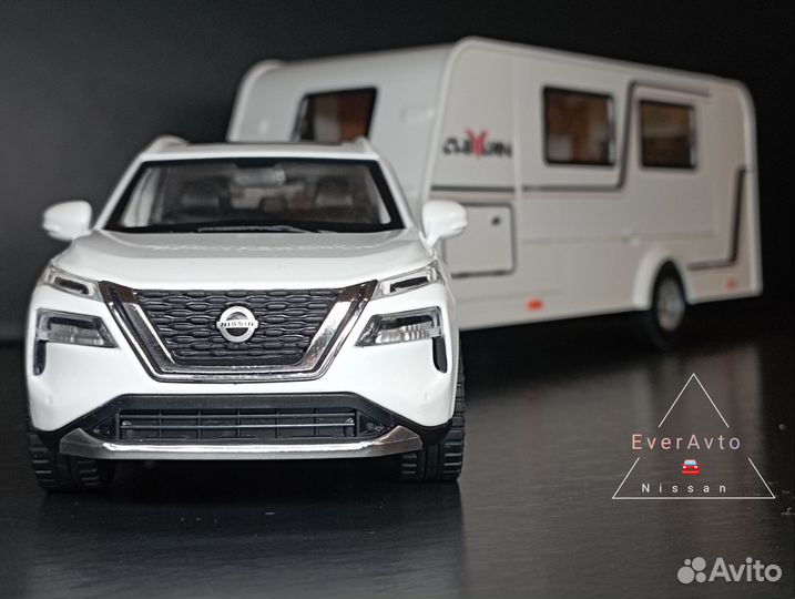 Машинка металлическая Nissan X-Trail с автодомом