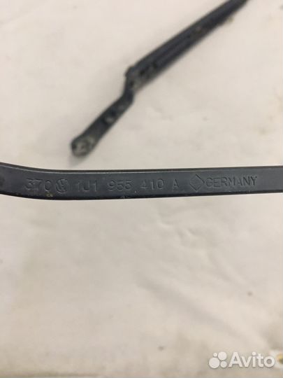 Поводок стеклоочистителя Skoda Octavia A4 (1931)