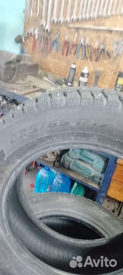 Pirelli Ice Zero 225/65 R17