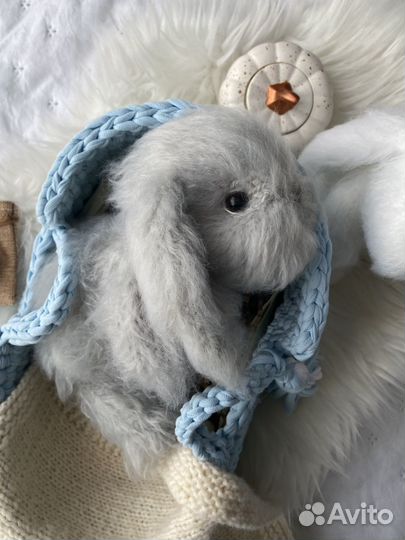 Декоративный кролик вязаный