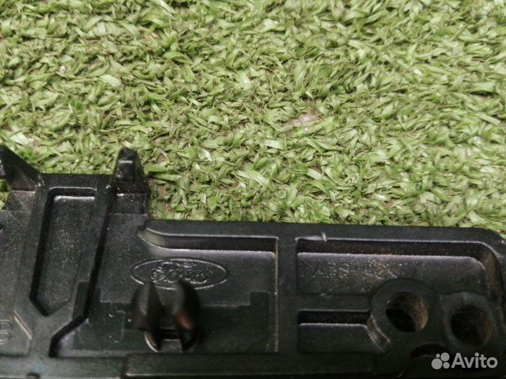 Кронштейн Ford Focus 2