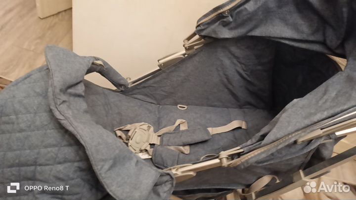 Прогулочная коляска новая