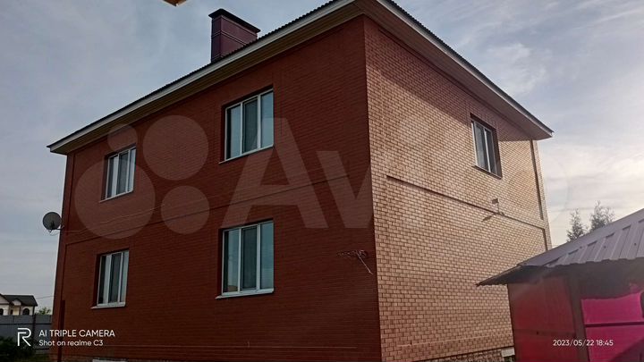 Дом 200 м² на участке 10 сот.