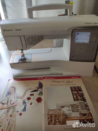Швейная-вышивальная машина Husgvarna Topaz 30