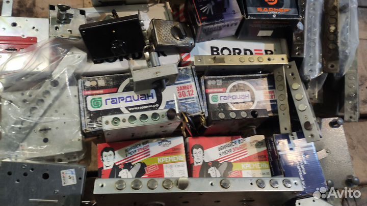 Замки/задвижки/ручки