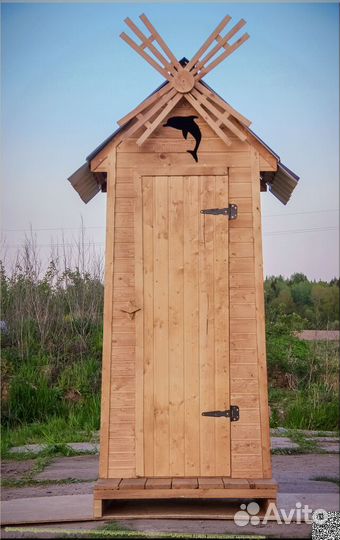 Уличный туалет деревянный