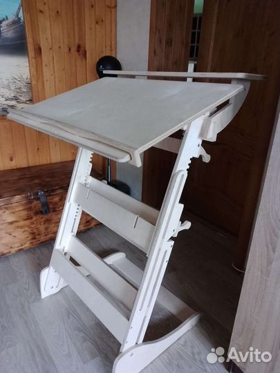 Письменный стол