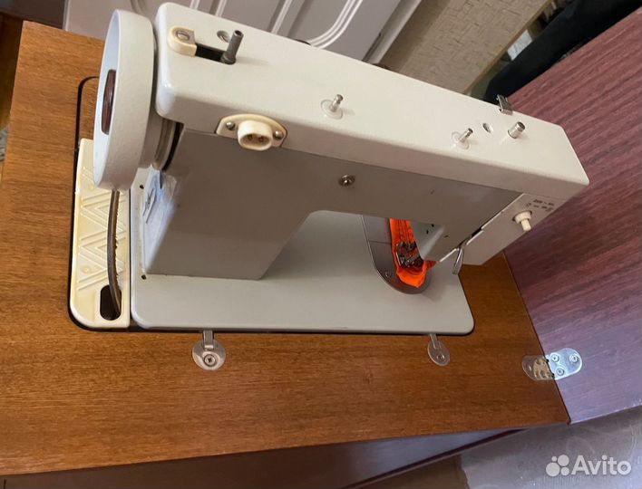 Швейная машинка стол 