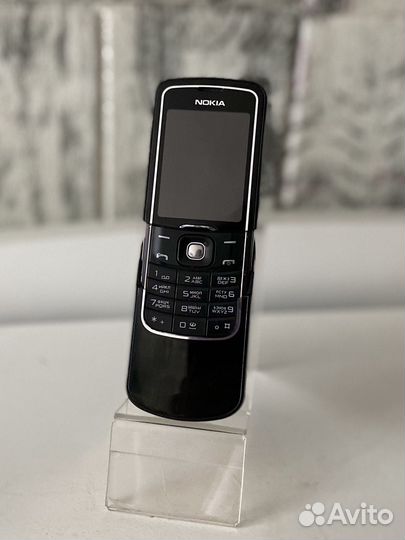 Телефон Nokia 8600 luna