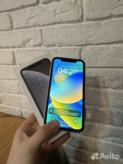 iPhone Xr, 64 ГБ