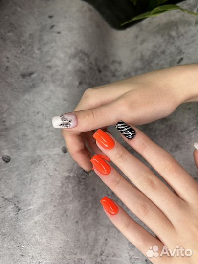 Маникюр в студии