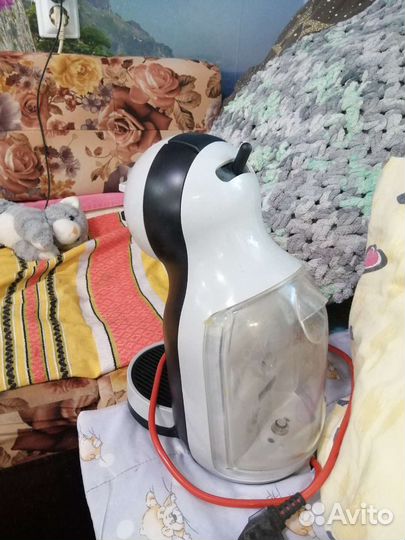Капсульная кофемашина dolce gusto новая