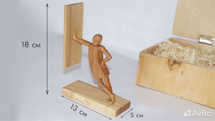 Фигурка деревянная для интерьера с коробкой