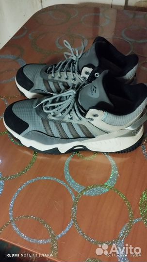 Кроссовки зимние