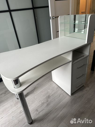 Стол для маникюра бу