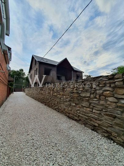 Коттедж 399 м² на участке 5,3 сот.