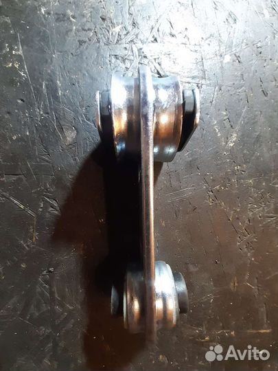 Нижняя опора двигателя laguna