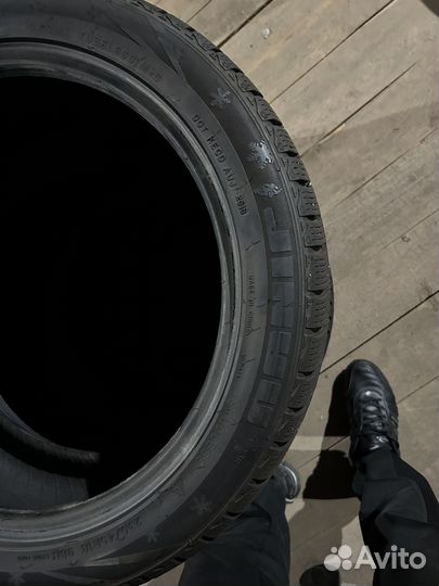 Winter Tact WT 80+ 235/45 R18