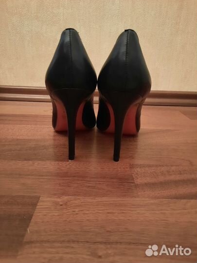 Туфли Christian Louboutin 40 оригинал