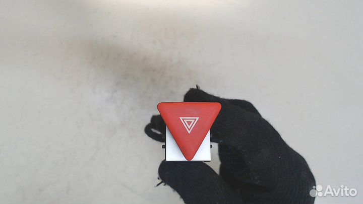 Кнопка аварийки Volkswagen Scirocco 2008, 2010