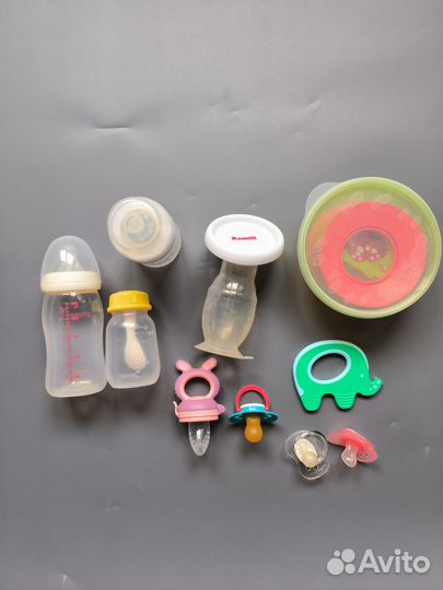 Бутылочки для кормления и пустышки пакетом