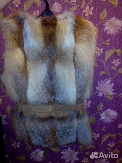 Жилет из лисы новый