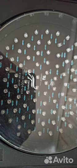 Светофор уличный