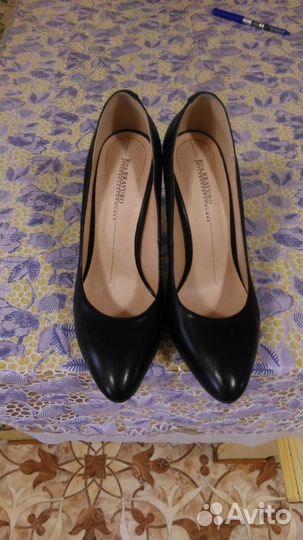 Туфли темно-синие новые на каблуке натуральная кож