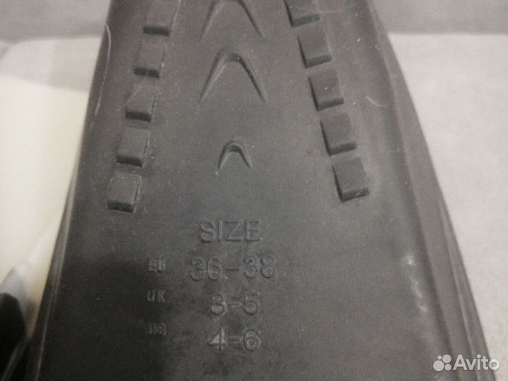 Продаю ласты в отличном состоянии размер 36-38