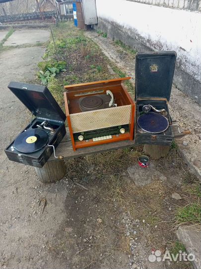 Радиола Муромец и патефон Коломенский