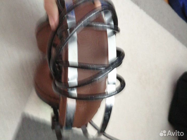 Продам мировые наушники