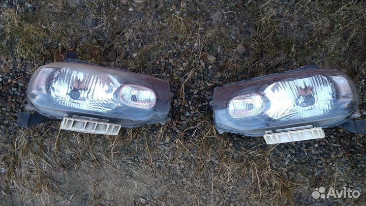 Фары на nissan cube z 12