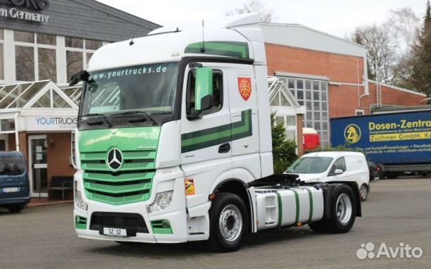 Pазбираем грузовик Mercedes-Benz Actros mpiv с 201