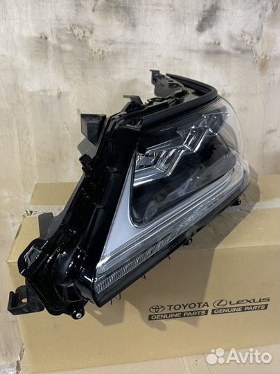 Левая фара Lexus LX идеал оригинал на 1 блок