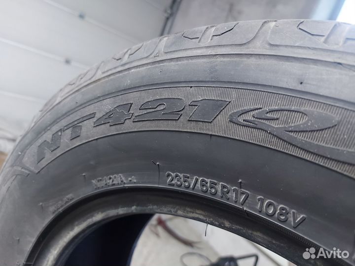 Nitto NT421Q 235/65 R17 108V