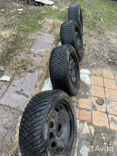 Goodyear Ultragrip Ice Arctic 205/55 R16