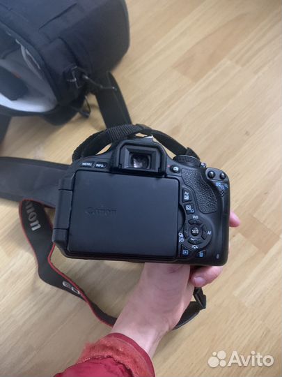 Зеркальный фотоаппарат canon 600d