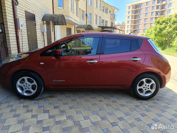 Nissan Leaf 109 AT, 2014, 220 000 км