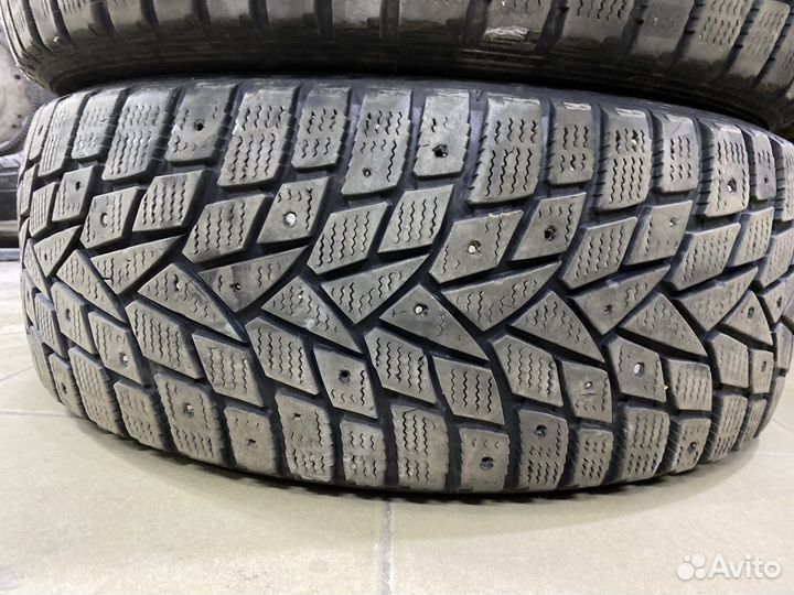 Dunlop SP Winter Ice 02 215/50 R17 95T