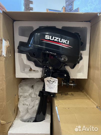Мотор Suzuki на лодку