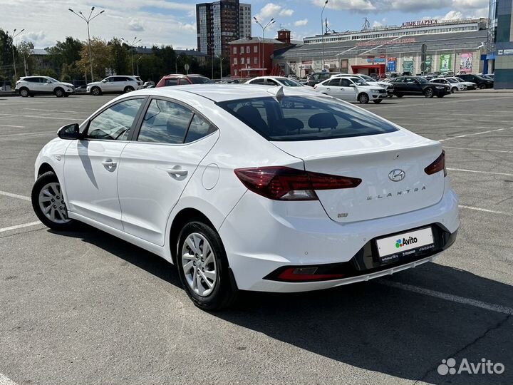 Hyundai Elantra, 2020