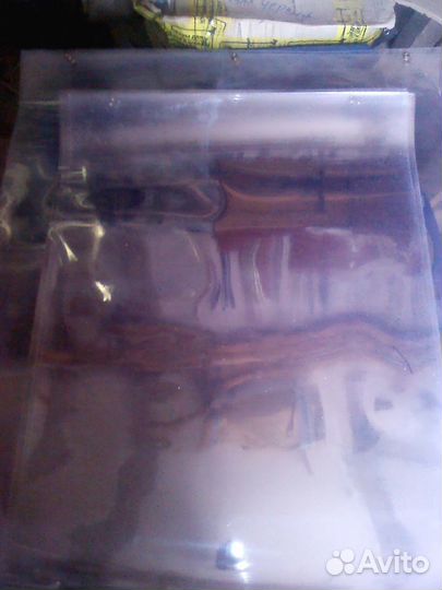 Прозрачный пластик